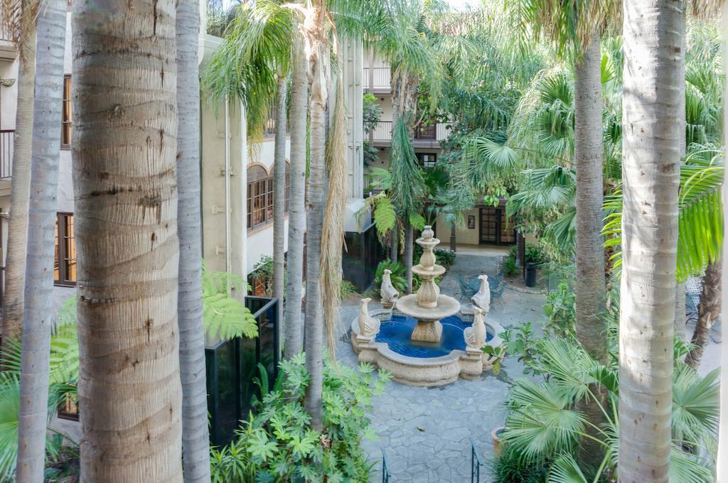 Buena Park Grand Hotel & Suites Exterior photo